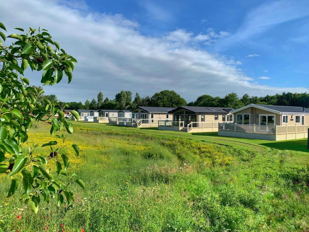 Jjs Lodge Lakewood - York — Photos 3